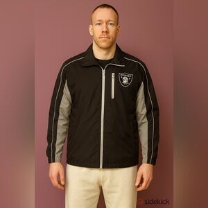 NFL Vintage Oakland Raiders Windbreaker Jacket – Men’s Size Large EUC